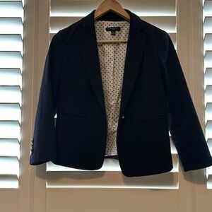 Ann Taylor petite navy blue blazer